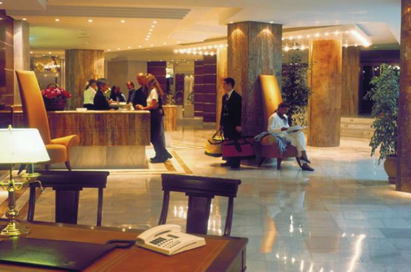 Hotel Serrano Palace Кала-Ратхада Інтер'єр фото